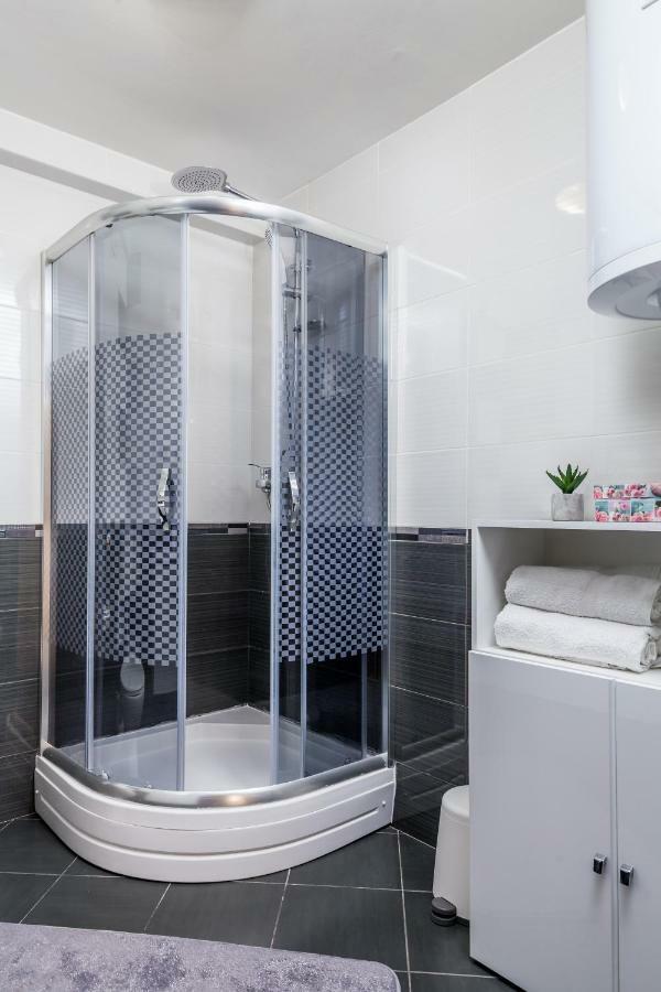 Apartman Javor Apartment Otocac Ngoại thất bức ảnh